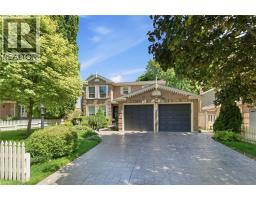 2136 WINDING Way, Burlington, Ontario