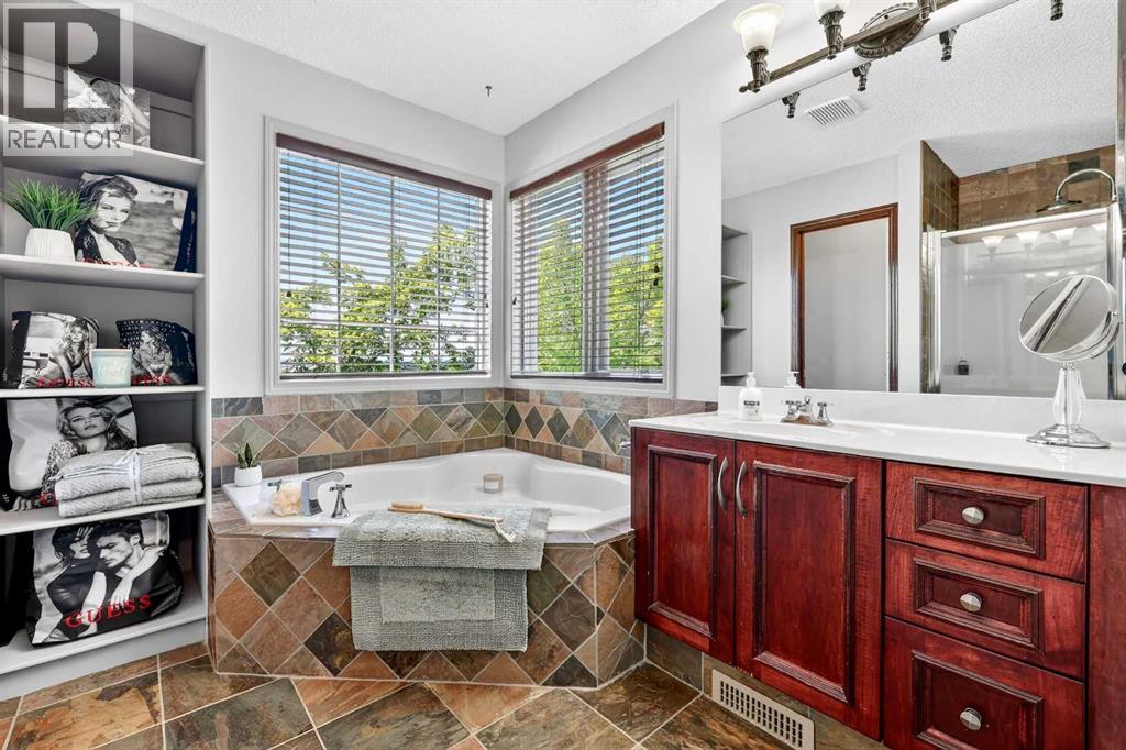 402 Douglas Park View Se, Calgary, Alberta  T2Z 2N3 - Photo 30 - A2317327