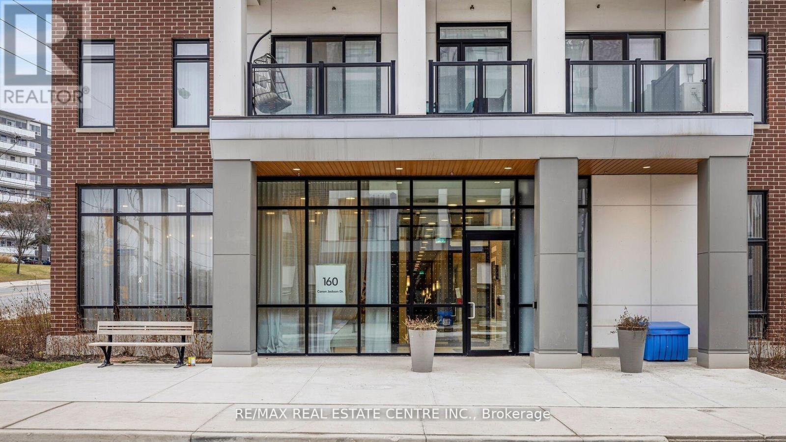 602 - 160 Canon Jackson Drive, Toronto, Ontario  M6M 0B6 - Photo 3 - W13234748