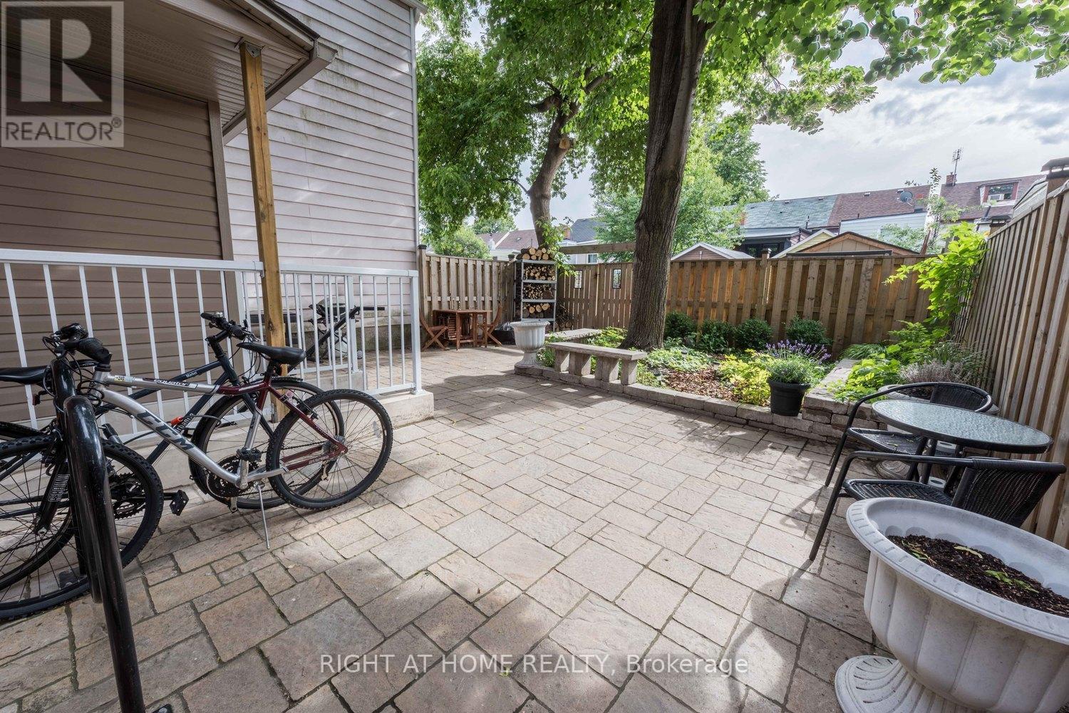 Unit 1 - 52 Mcmurray Avenue, Toronto, Ontario  M6P 2T1 - Photo 14 - W13234752
