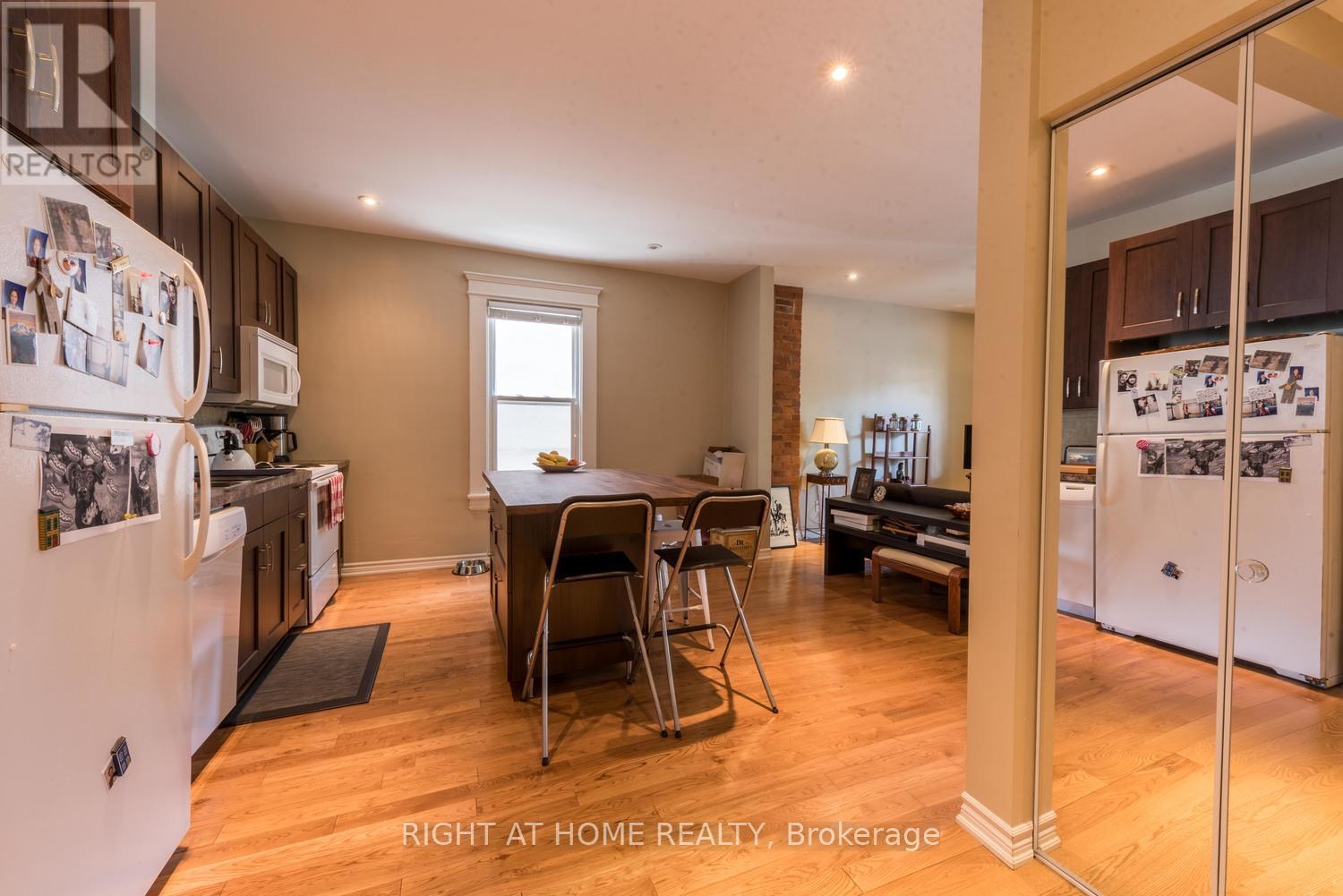 Unit 1 - 52 Mcmurray Avenue, Toronto, Ontario  M6P 2T1 - Photo 2 - W13234752