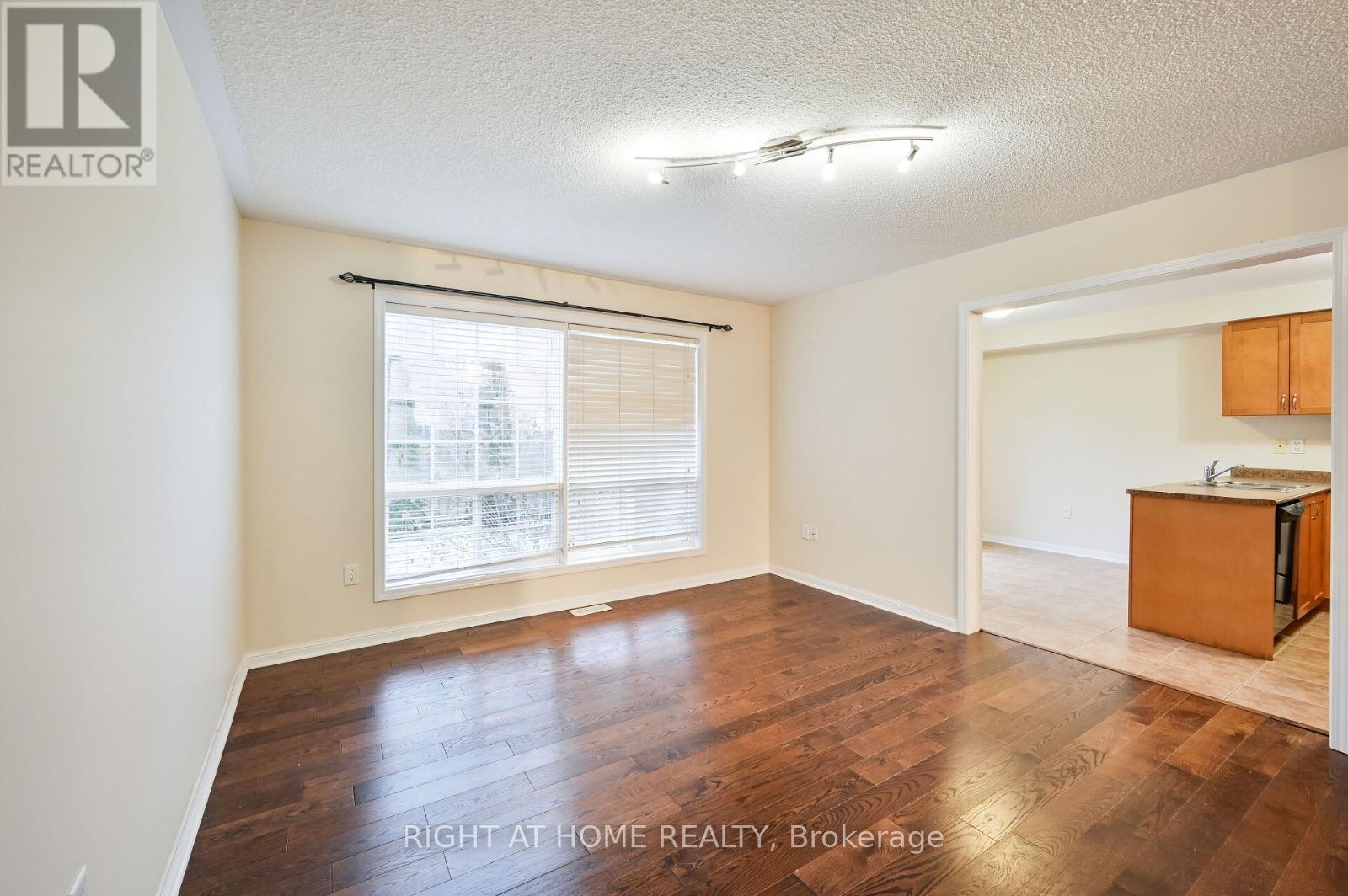 842 Luxton Drive, Milton, Ontario  L9T 6Y3 - Photo 6 - W13234780