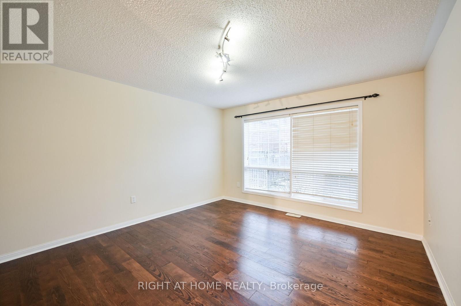842 Luxton Drive, Milton, Ontario  L9T 6Y3 - Photo 7 - W13234780