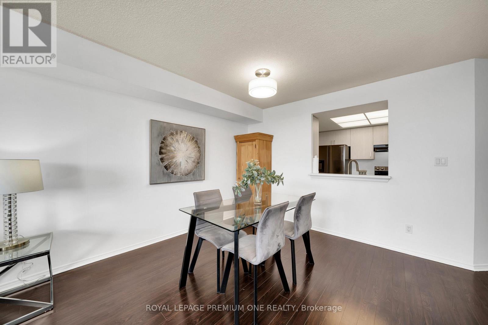 310 - 1001 Cedarglen Gate, Mississauga, Ontario  L5C 4R2 - Photo 7 - W13234874