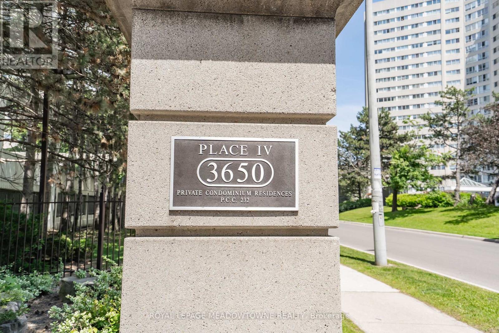 3303 - 3650 Kaneff Crescent, Mississauga, Ontario  L5A 4A1 - Photo 2 - W13234916