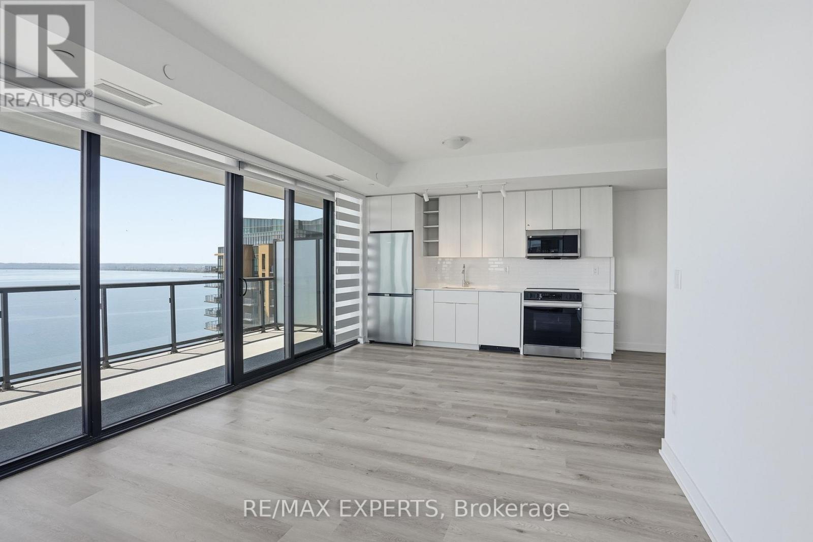 2104 - 2075 Lakeshore Road, Burlington, Ontario  L7R 0H3 - Photo 13 - W13234952