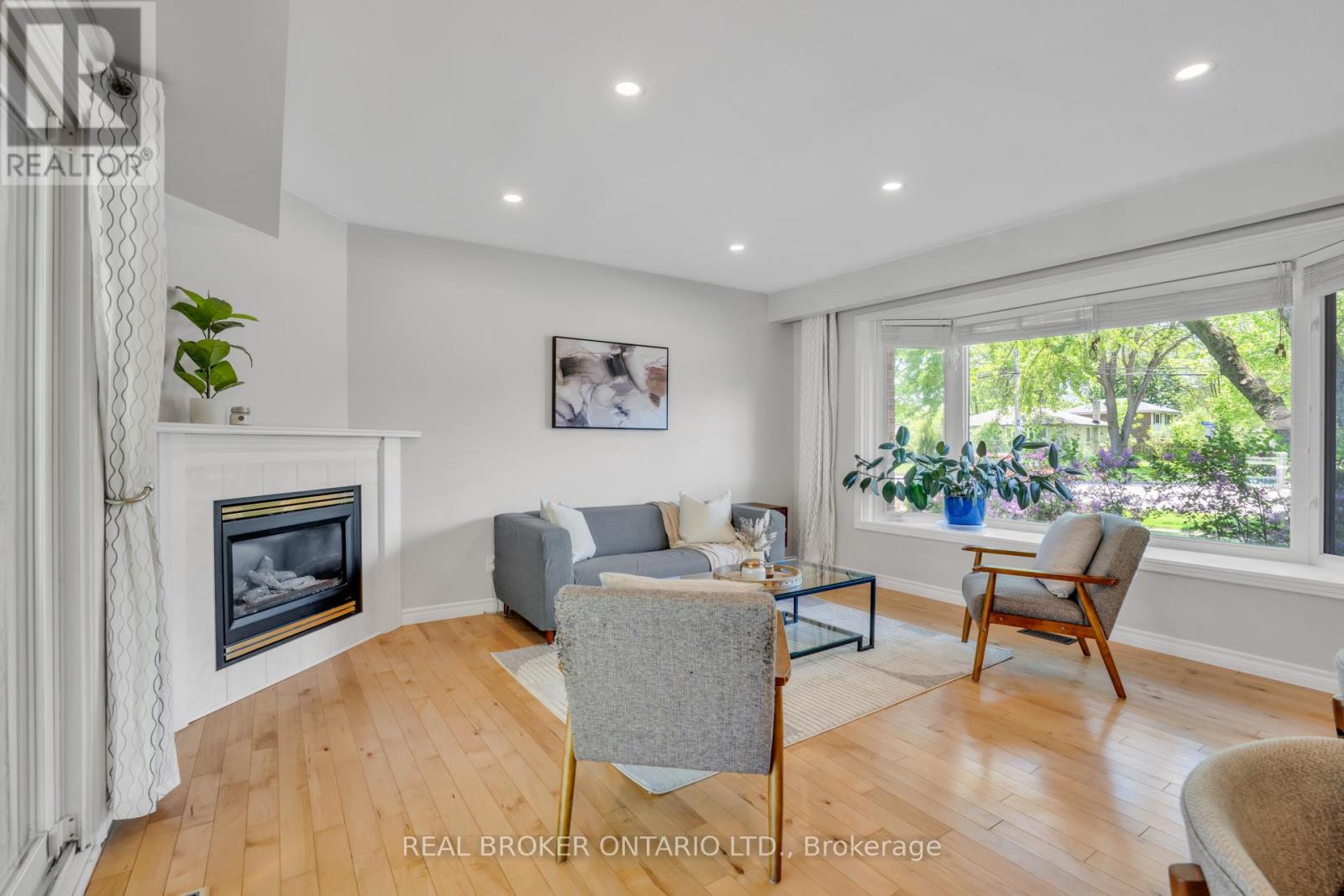 341 Appleby Line, Burlington, Ontario  L7L 2X6 - Photo 5 - W13234988