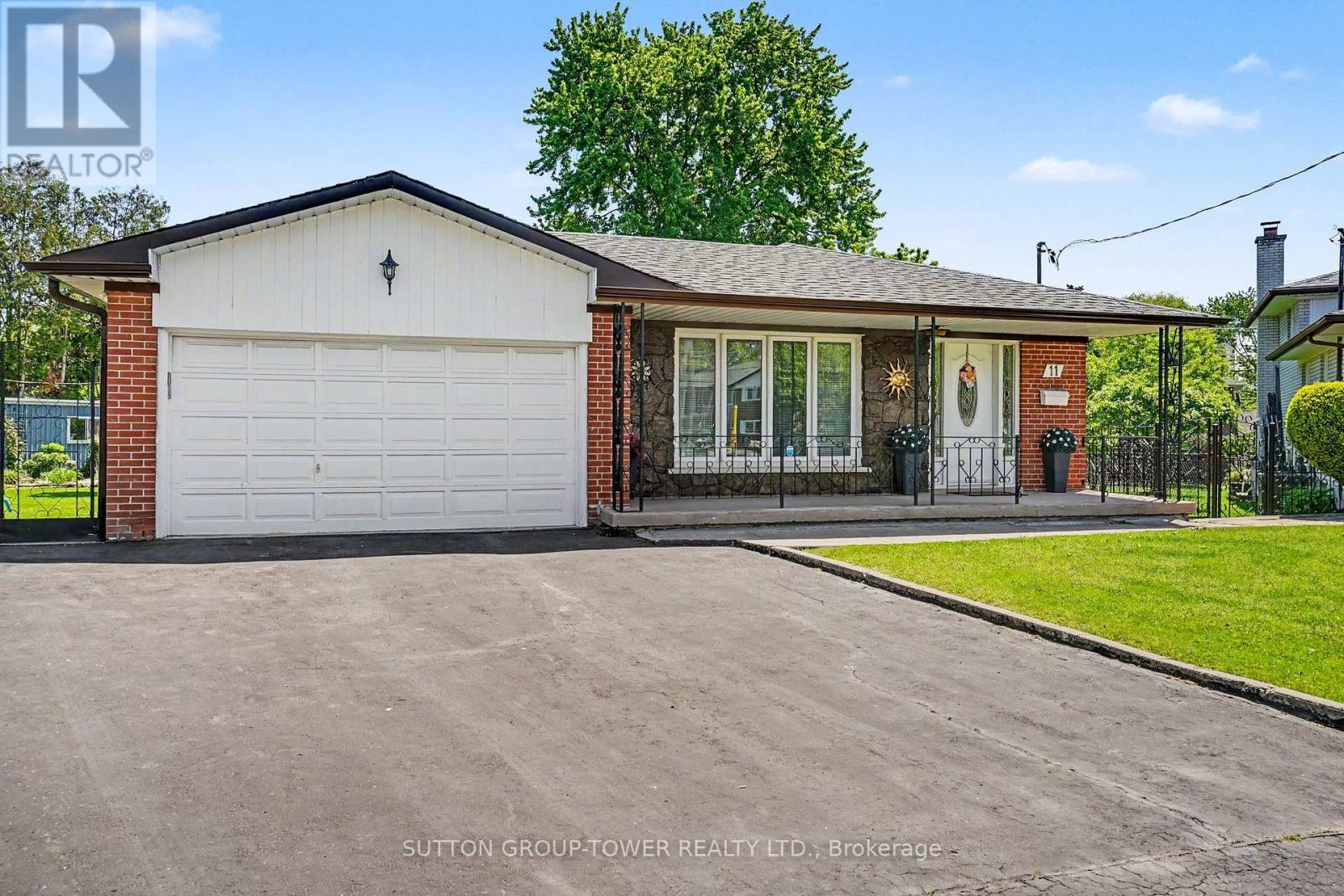 11 Kinnie Court, Toronto, Ontario  M3N 2S1 - Photo 2 - W13235018