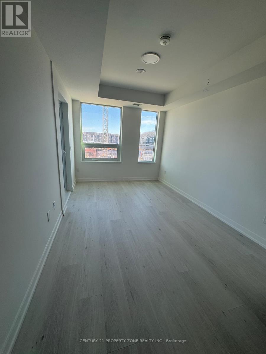 213 - 2501 Saw Whet Boulevard, Oakville, Ontario  L6M 5N2 - Photo 2 - W13235046