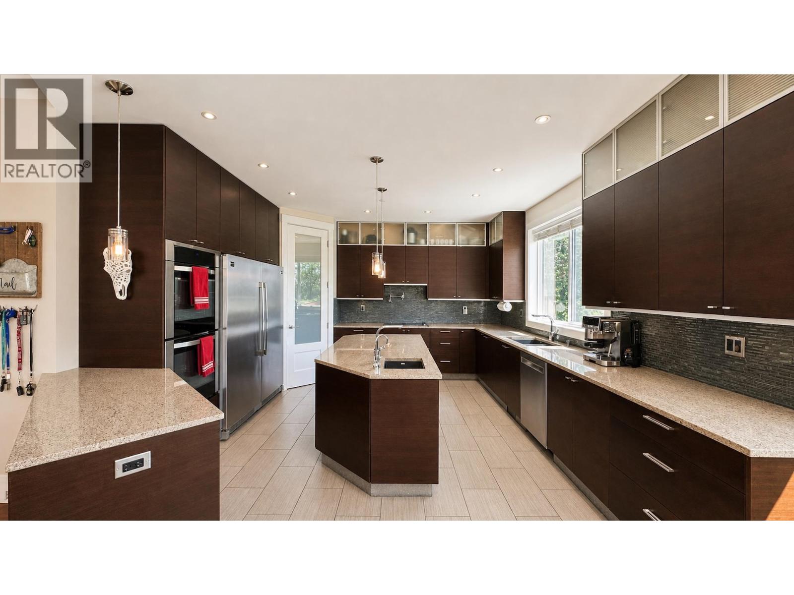 300 Laurier Avenue, Port Coquitlam, British Columbia  V3E 2G1 - Photo 12 - R3130884