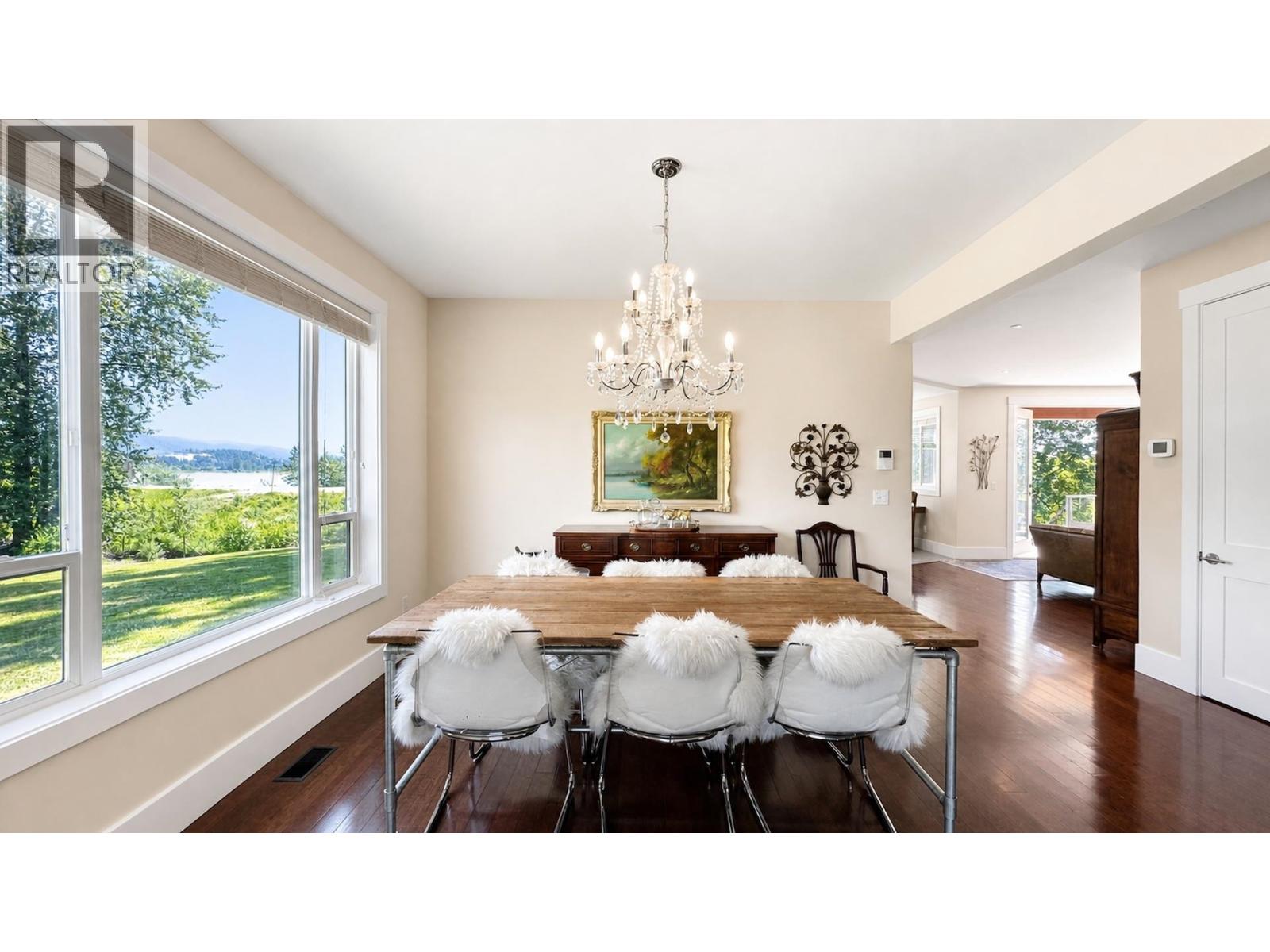 300 Laurier Avenue, Port Coquitlam, British Columbia  V3E 2G1 - Photo 6 - R3130884