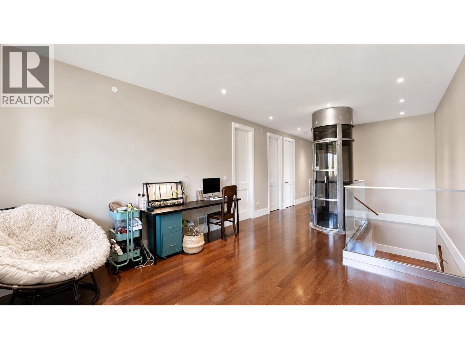 300 Laurier Avenue, Port Coquitlam, British Columbia  V3E 2G1 - Photo 21 - R3130884