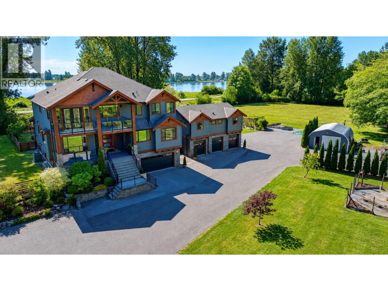 300 LAURIER AVENUE, Port Coquitlam, British Columbia
