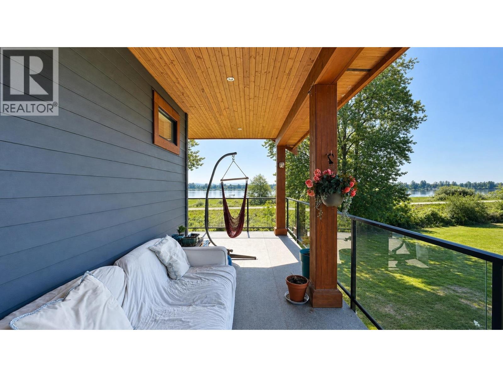 300 Laurier Avenue, Port Coquitlam, British Columbia  V3E 2G1 - Photo 30 - R3130884