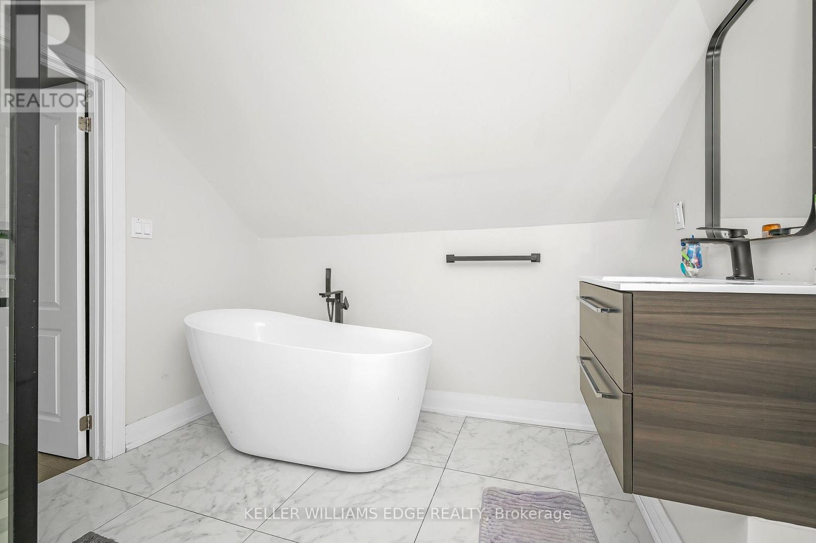 60 West 1st Street, Hamilton, Ontario  L9C 3C3 - Photo 28 - X13234768