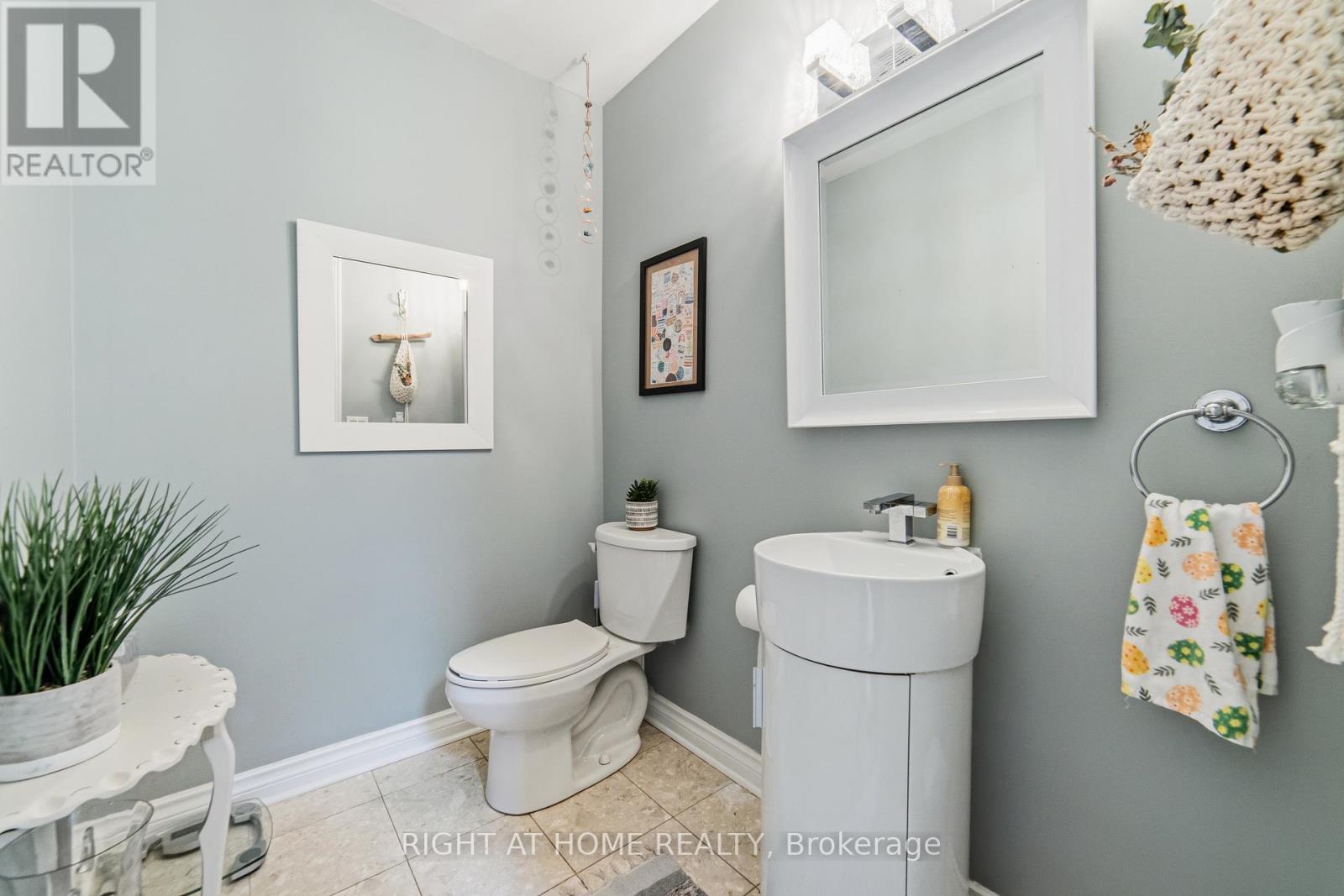 21 Francis Creek Boulevard, St. Catharines, Ontario  L2W 1B1 - Photo 12 - X13234898