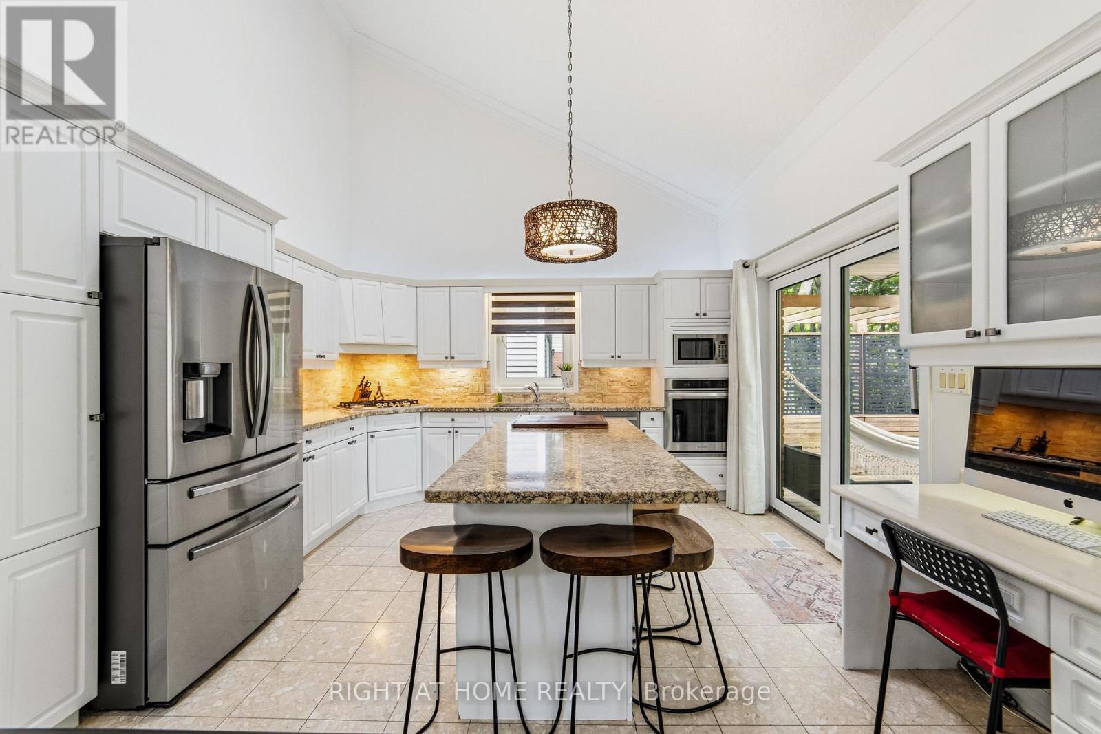 21 Francis Creek Boulevard, St. Catharines, Ontario  L2W 1B1 - Photo 19 - X13234898