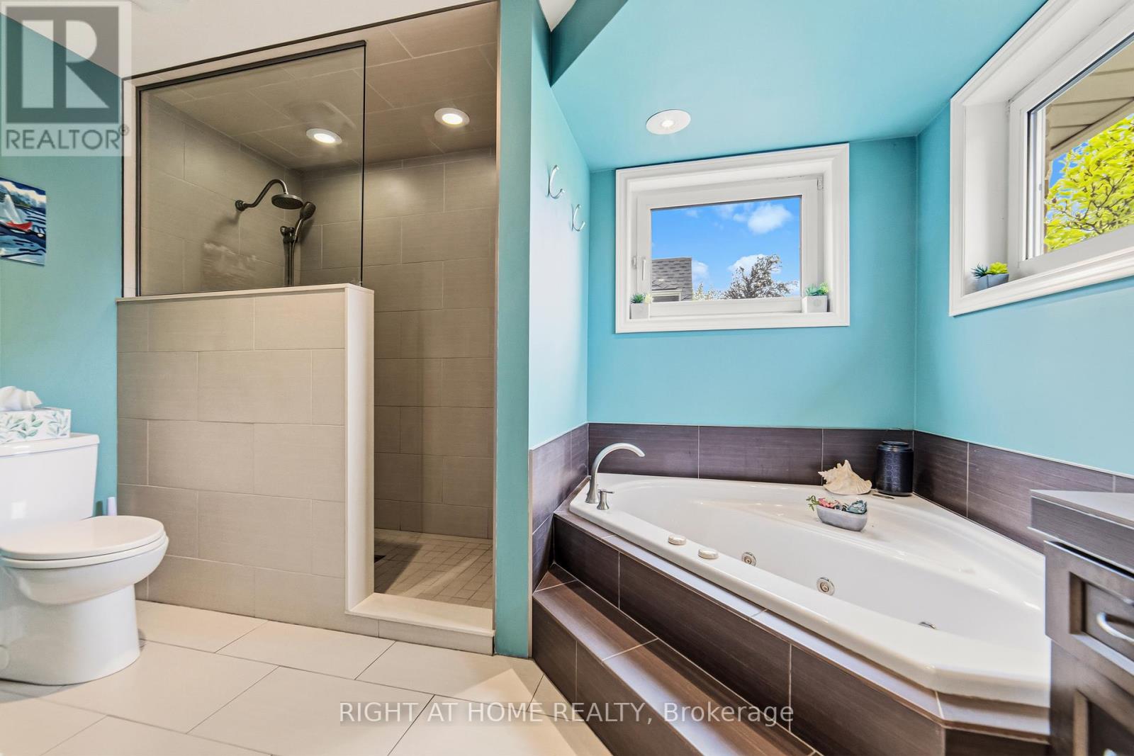 21 Francis Creek Boulevard, St. Catharines, Ontario  L2W 1B1 - Photo 39 - X13234898