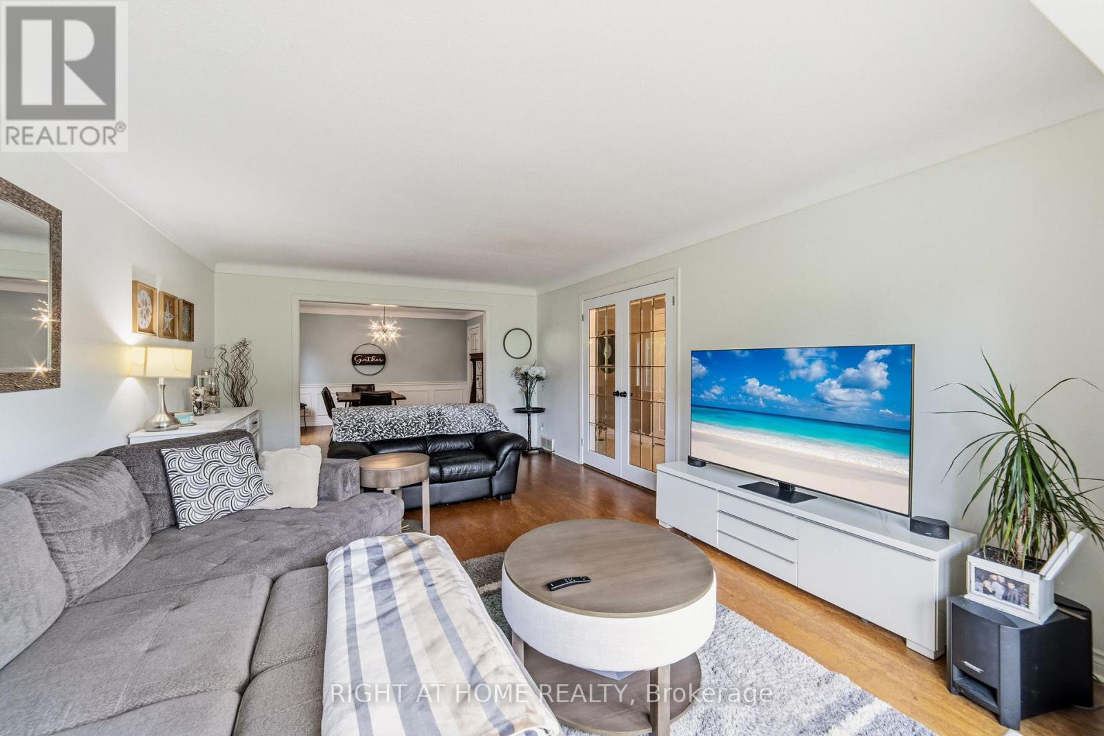 21 Francis Creek Boulevard, St. Catharines, Ontario  L2W 1B1 - Photo 6 - X13234898