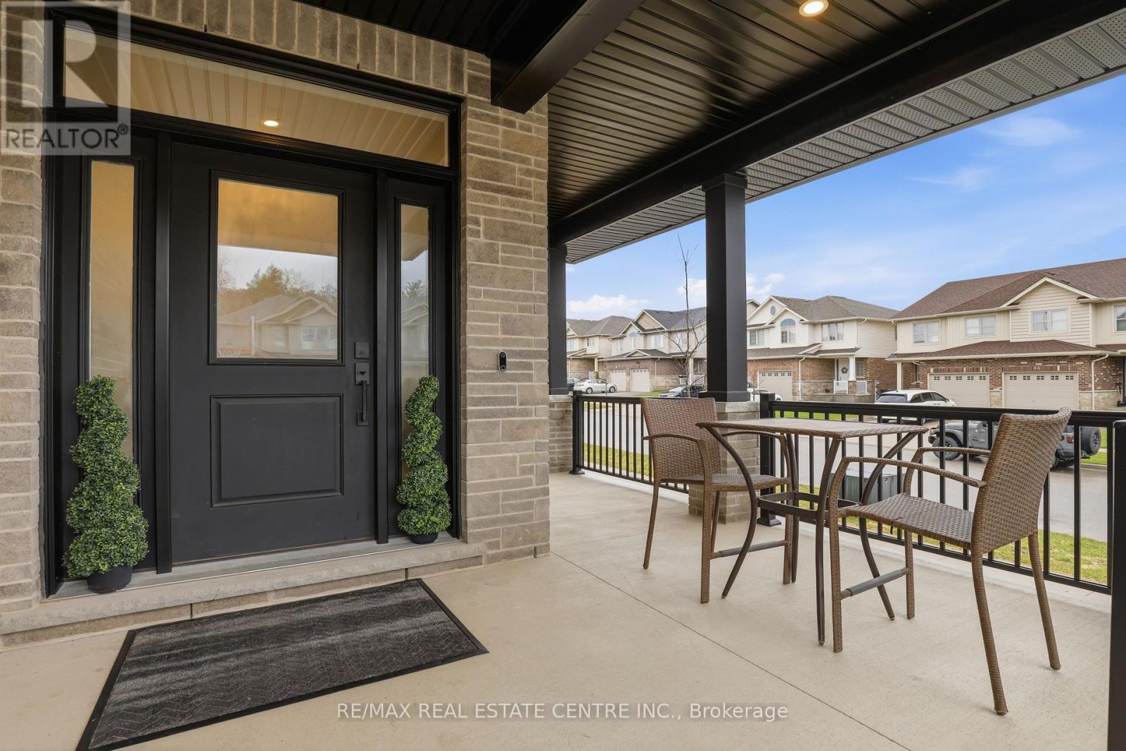 95 Dallan Drive, Guelph, Ontario  N1L 0N3 - Photo 3 - X13235006