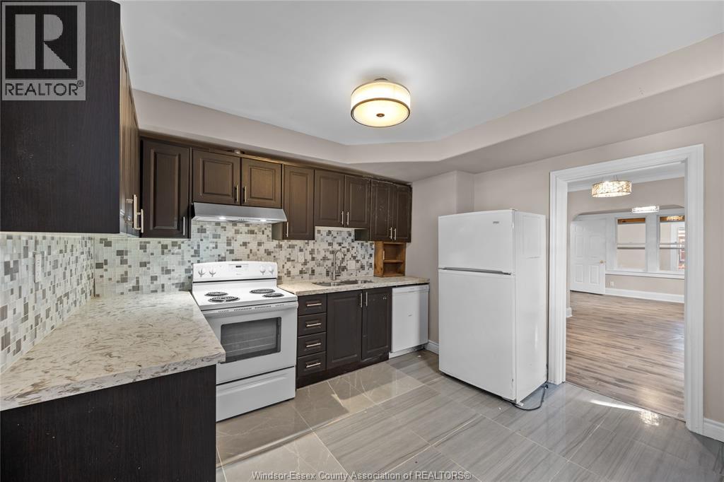 1154 Elm Unit# Main, Windsor, Ontario  N9A 5H9 - Photo 4 - 26012894