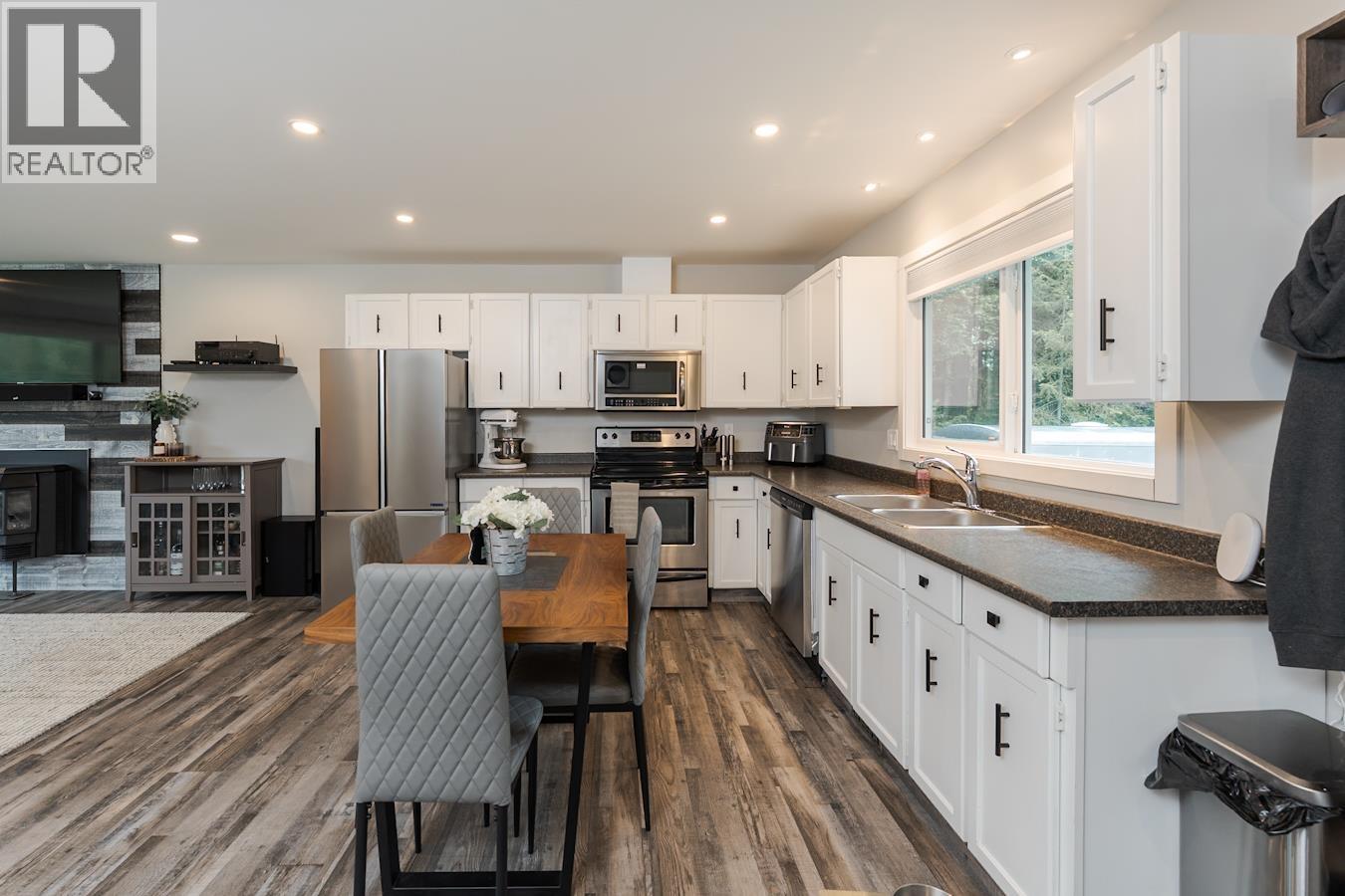 5698 Hepting Road, Prince George, British Columbia  V2K 3E1 - Photo 10 - R3131487