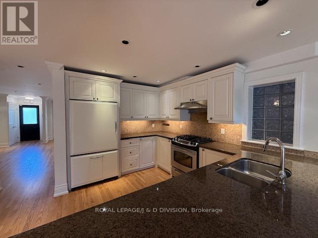 213 Cranbrooke Avenue, Toronto, Ontario  M5M 1M8 - Photo 7 - C13235210