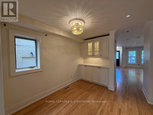 213 Cranbrooke Avenue, Toronto, Ontario  M5M 1M8 - Photo 8 - C13235210