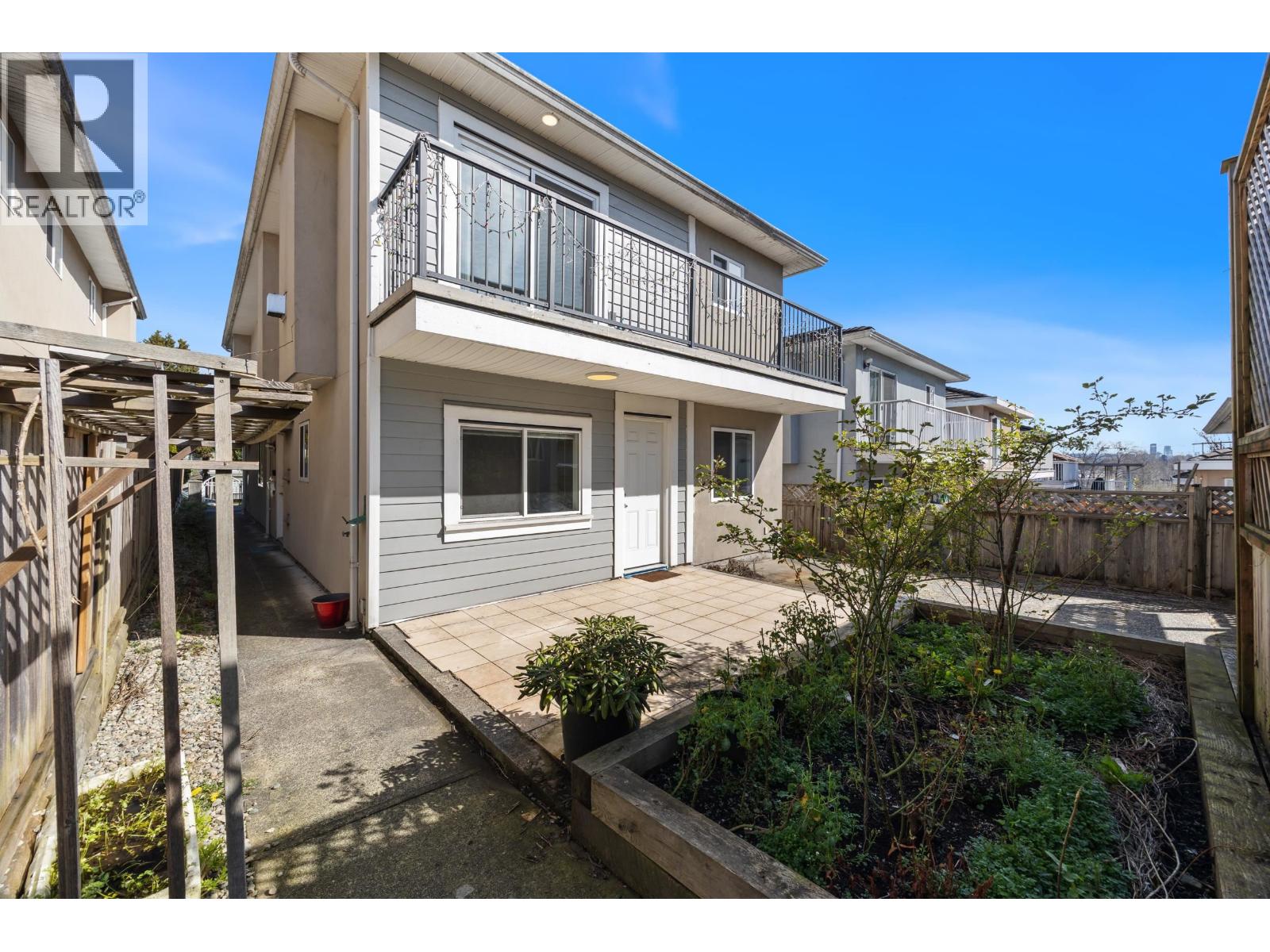 6058 Woodsworth Street, Burnaby, British Columbia  V5G 1S8 - Photo 1 - R3131599