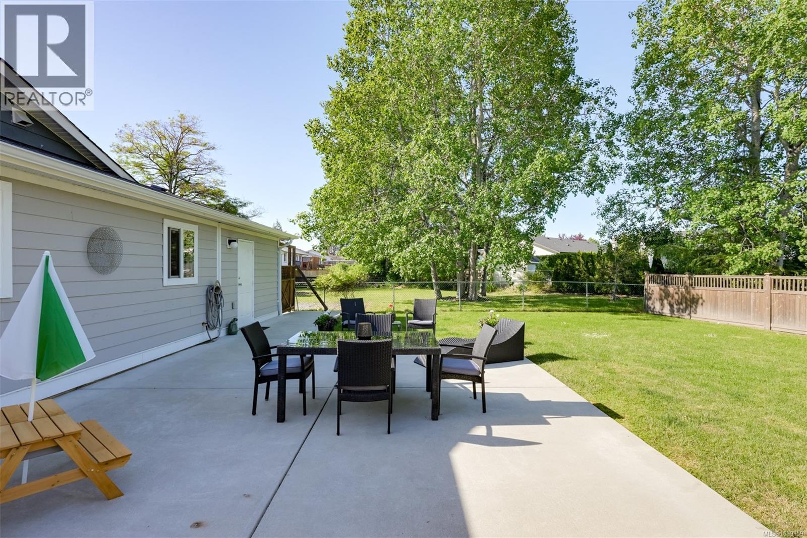 9598 Epco Dr, Sidney, British Columbia  V8L 2T2 - Photo 32 - 1039159