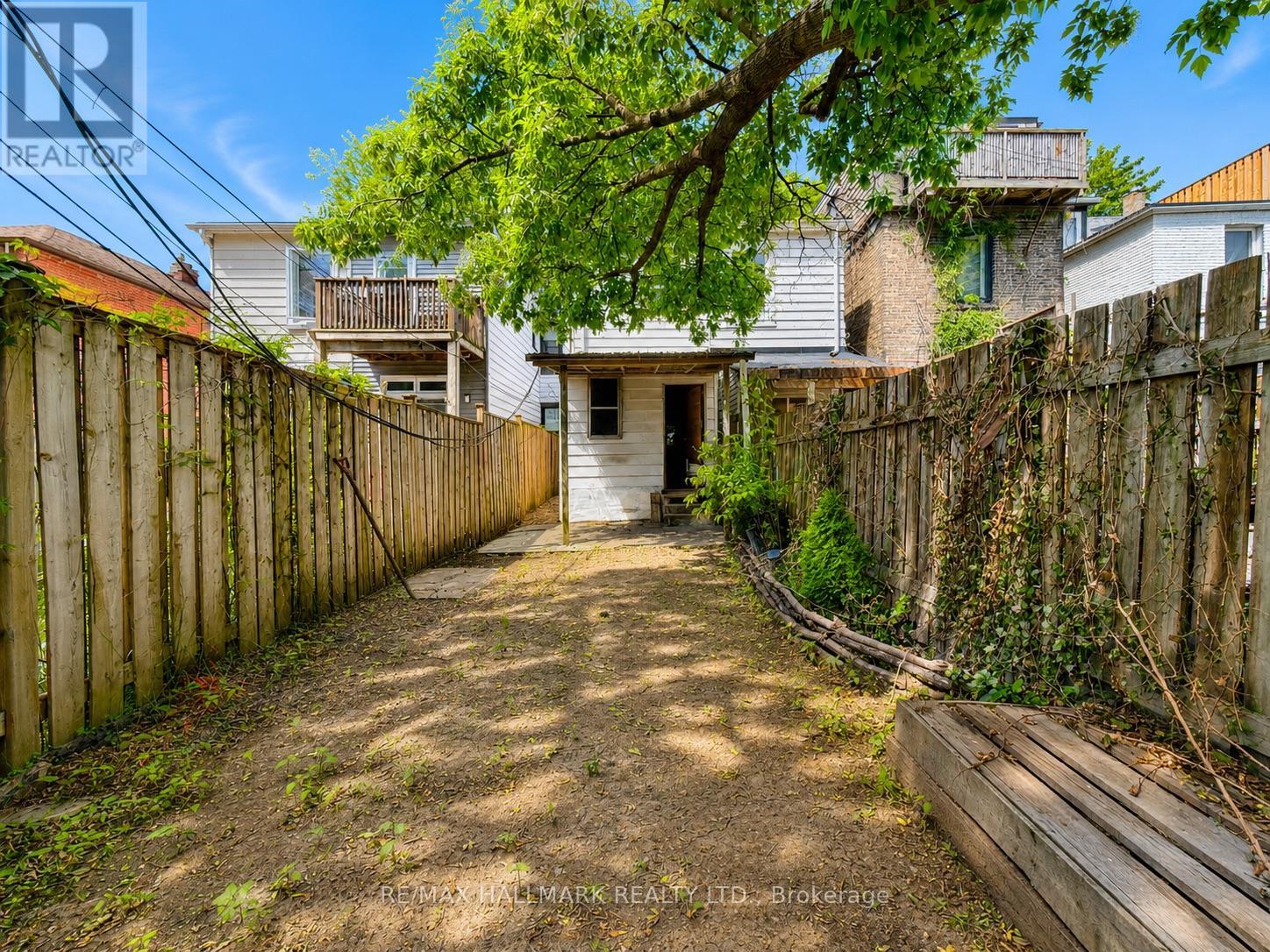 71 Boulton Avenue, Toronto, Ontario  M4M 2J4 - Photo 26 - E13235078