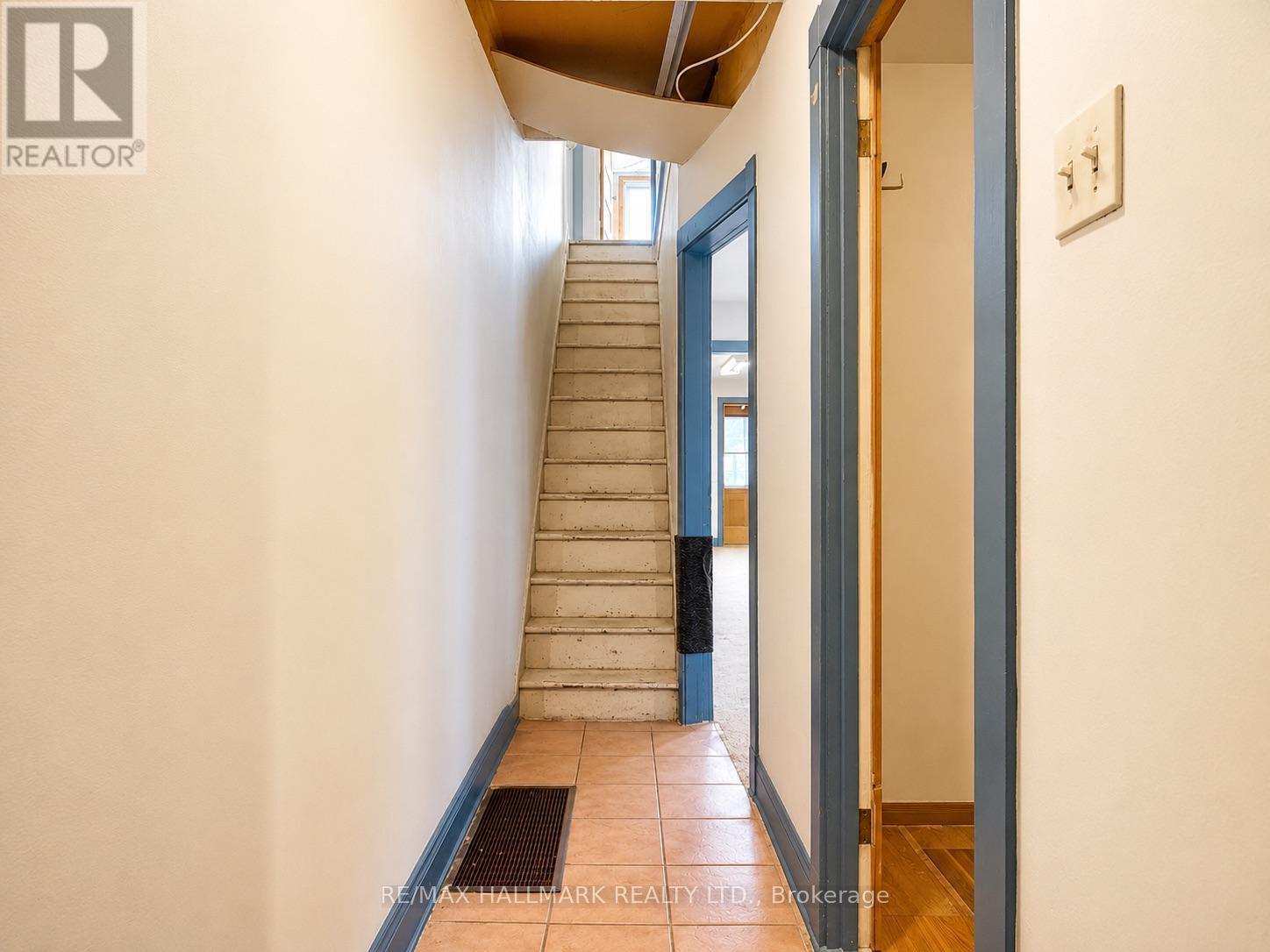 71 Boulton Avenue, Toronto, Ontario  M4M 2J4 - Photo 8 - E13235078