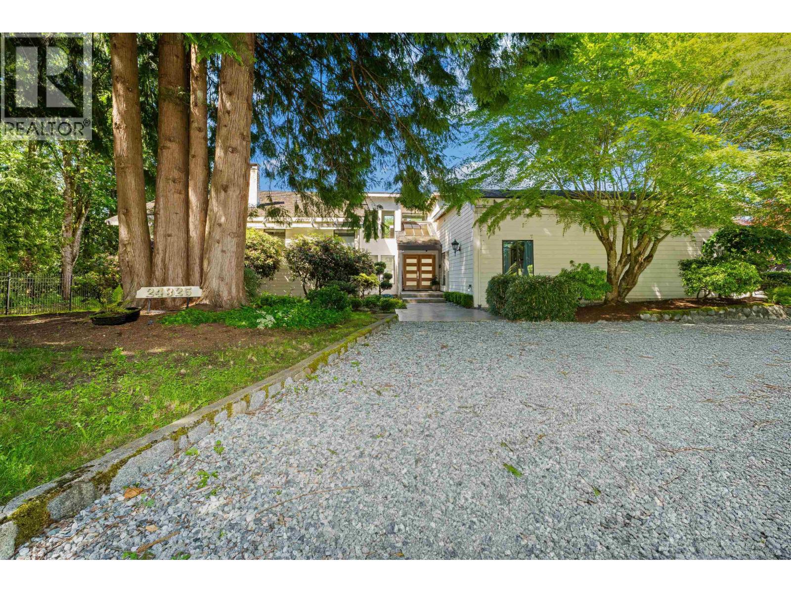 24325 126 Avenue, Maple Ridge, British Columbia  V4R 1M2 - Photo 2 - R3131602