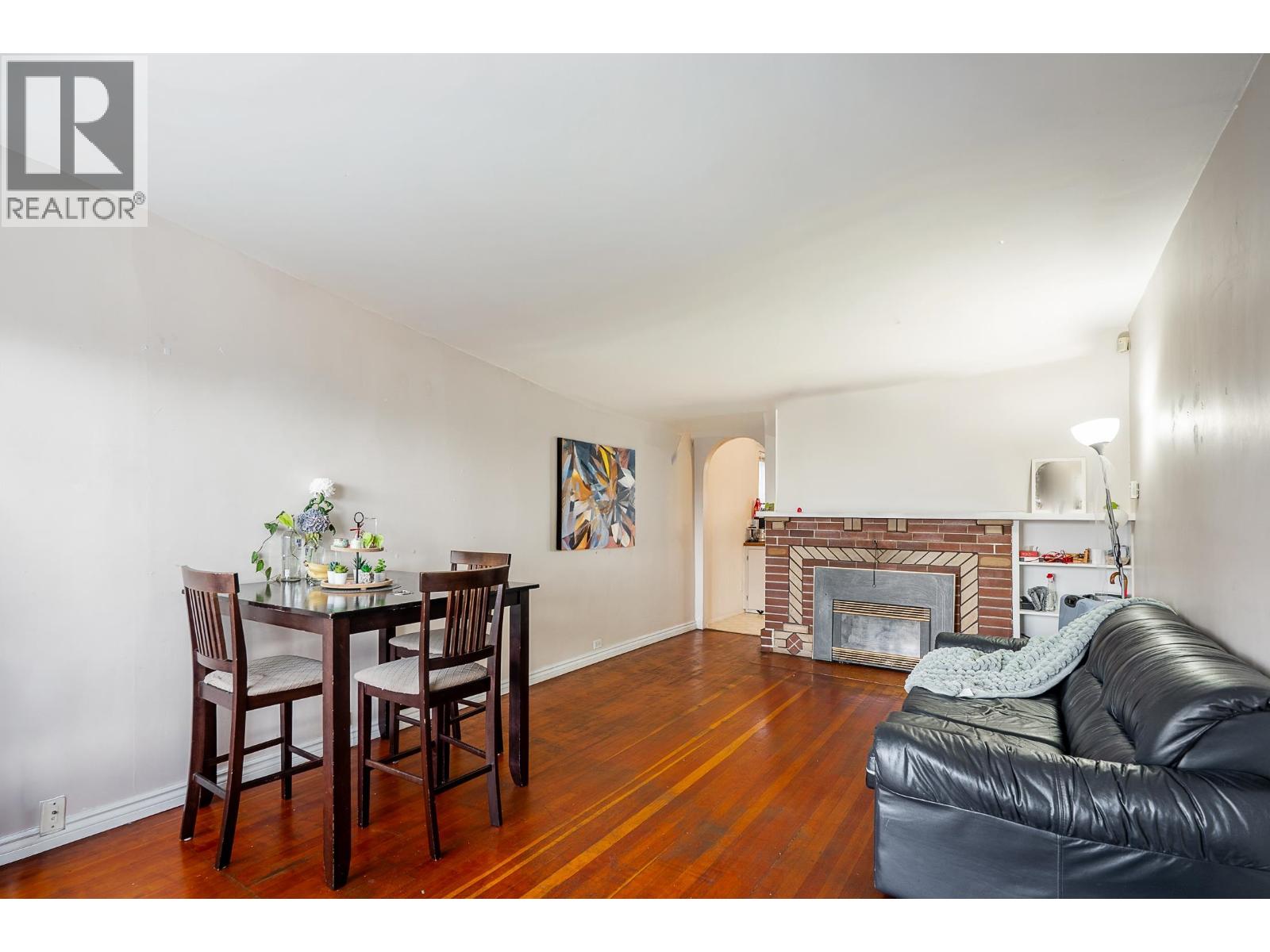 869 W 60th Avenue, Vancouver, British Columbia  V6P 2A2 - Photo 2 - R3131607