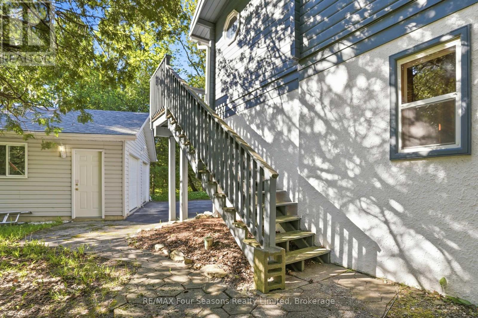 105 St Moritz Crescent, Blue Mountains, Ontario  L9Y 0S6 - Photo 30 - X13235224