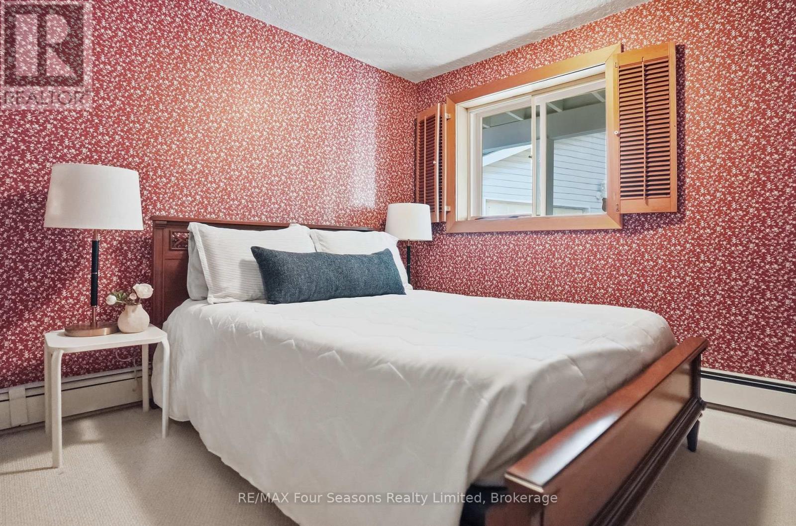 105 St Moritz Crescent, Blue Mountains, Ontario  L9Y 0S6 - Photo 8 - X13235224