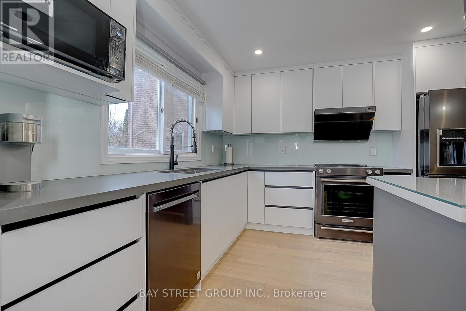 8 Mooreland Court, Markham, Ontario  L3P 7P8 - Photo 16 - N13235114