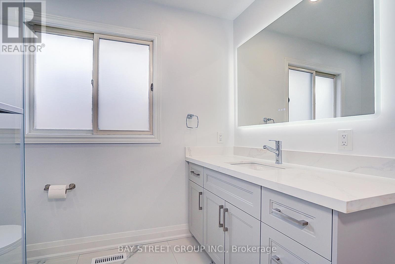 8 Mooreland Court, Markham, Ontario  L3P 7P8 - Photo 33 - N13235114