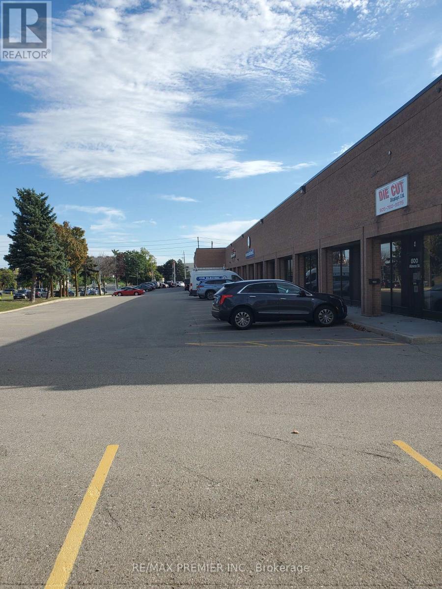 4 - 1300 Alness Street, Vaughan, Ontario  L4K 2W6 - Photo 2 - N13235166