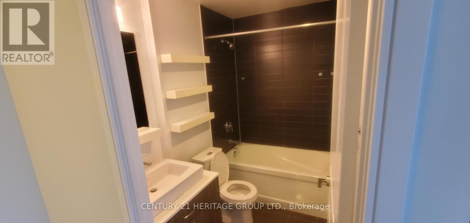 1909 - 9201 Yonge Street, Richmond Hill, Ontario  L4C 6Z2 - Photo 11 - N13235214