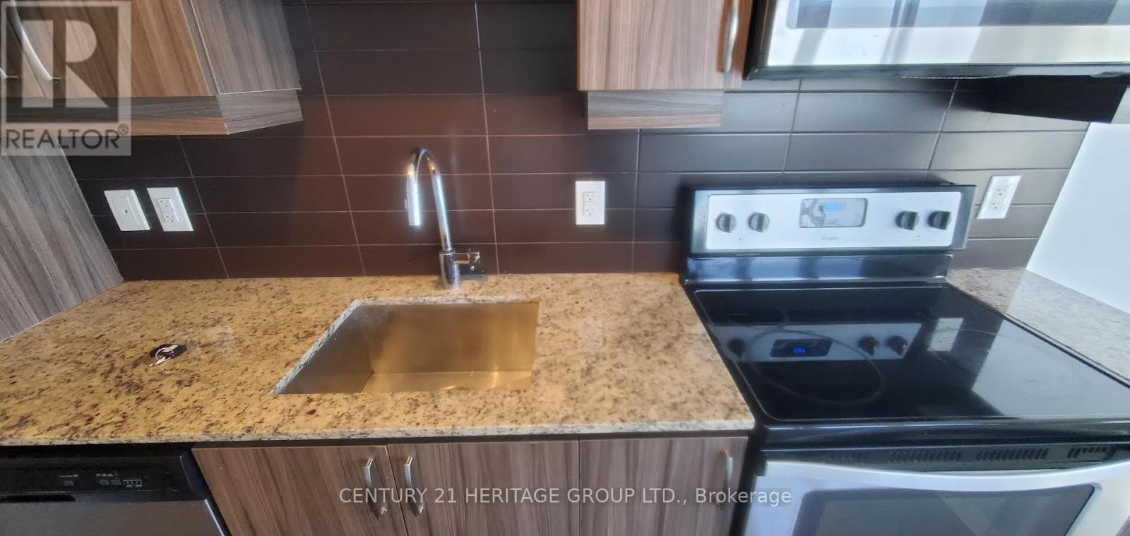1909 - 9201 Yonge Street, Richmond Hill, Ontario  L4C 6Z2 - Photo 4 - N13235214