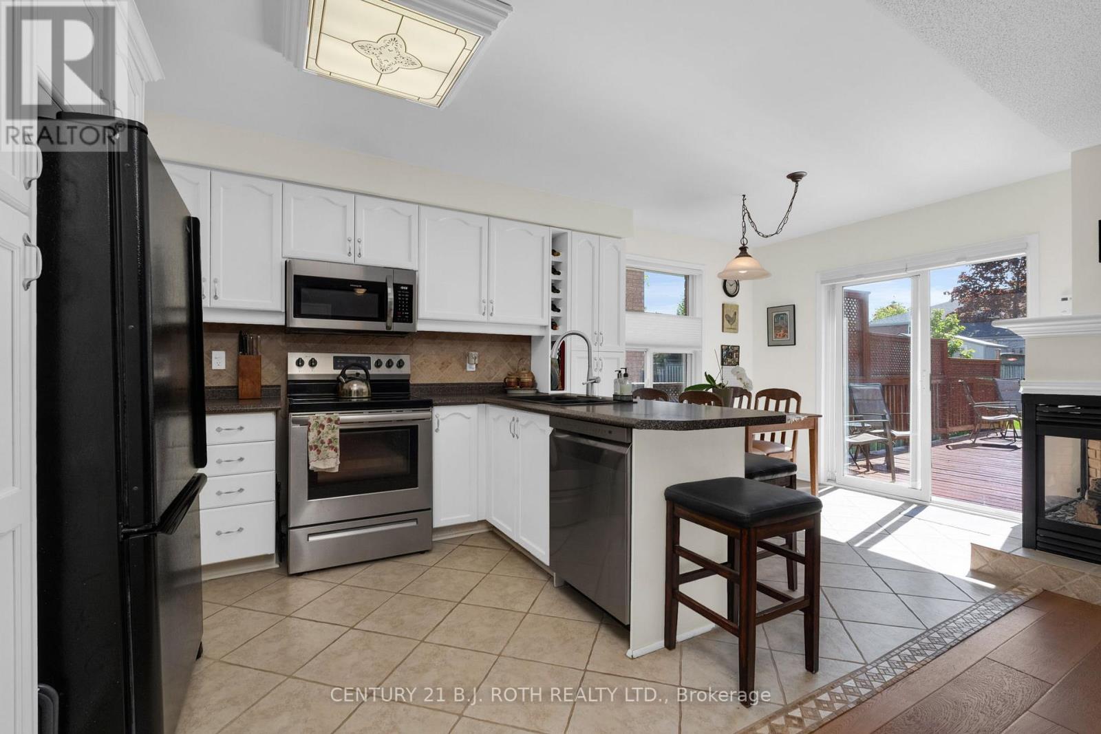 303 Coxmill Road, Barrie, Ontario  L4N 8V3 - Photo 9 - S13235136