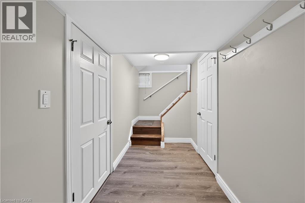 380 East 18th Street Unit# B, Hamilton, Ontario  L9A 4R1 - Photo 3 - 40836333