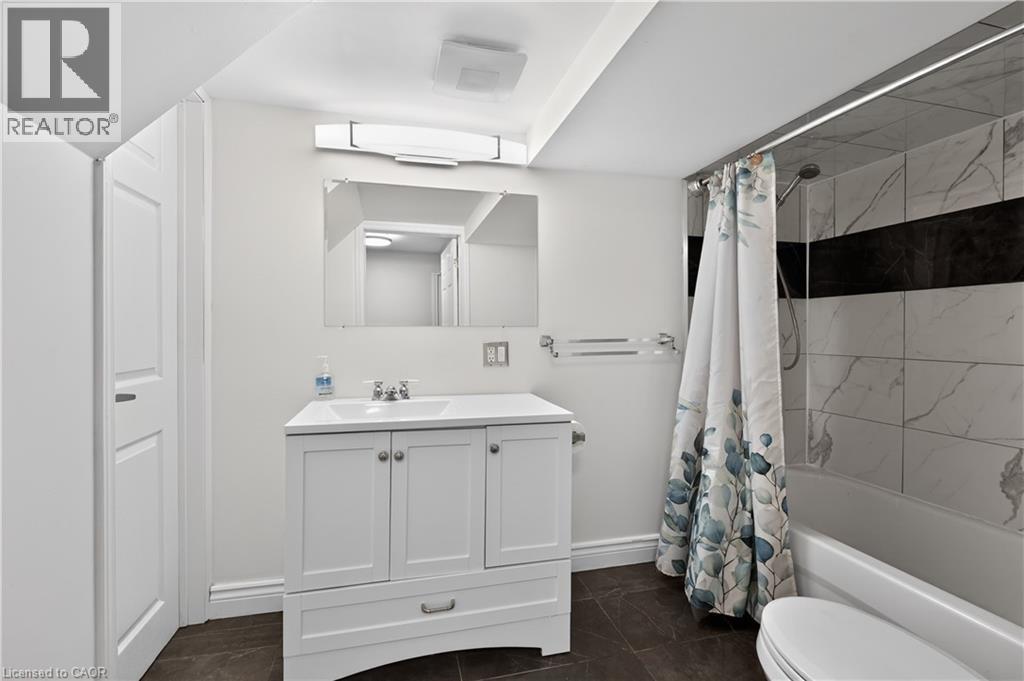 380 East 18th Street Unit# B, Hamilton, Ontario  L9A 4R1 - Photo 9 - 40836333