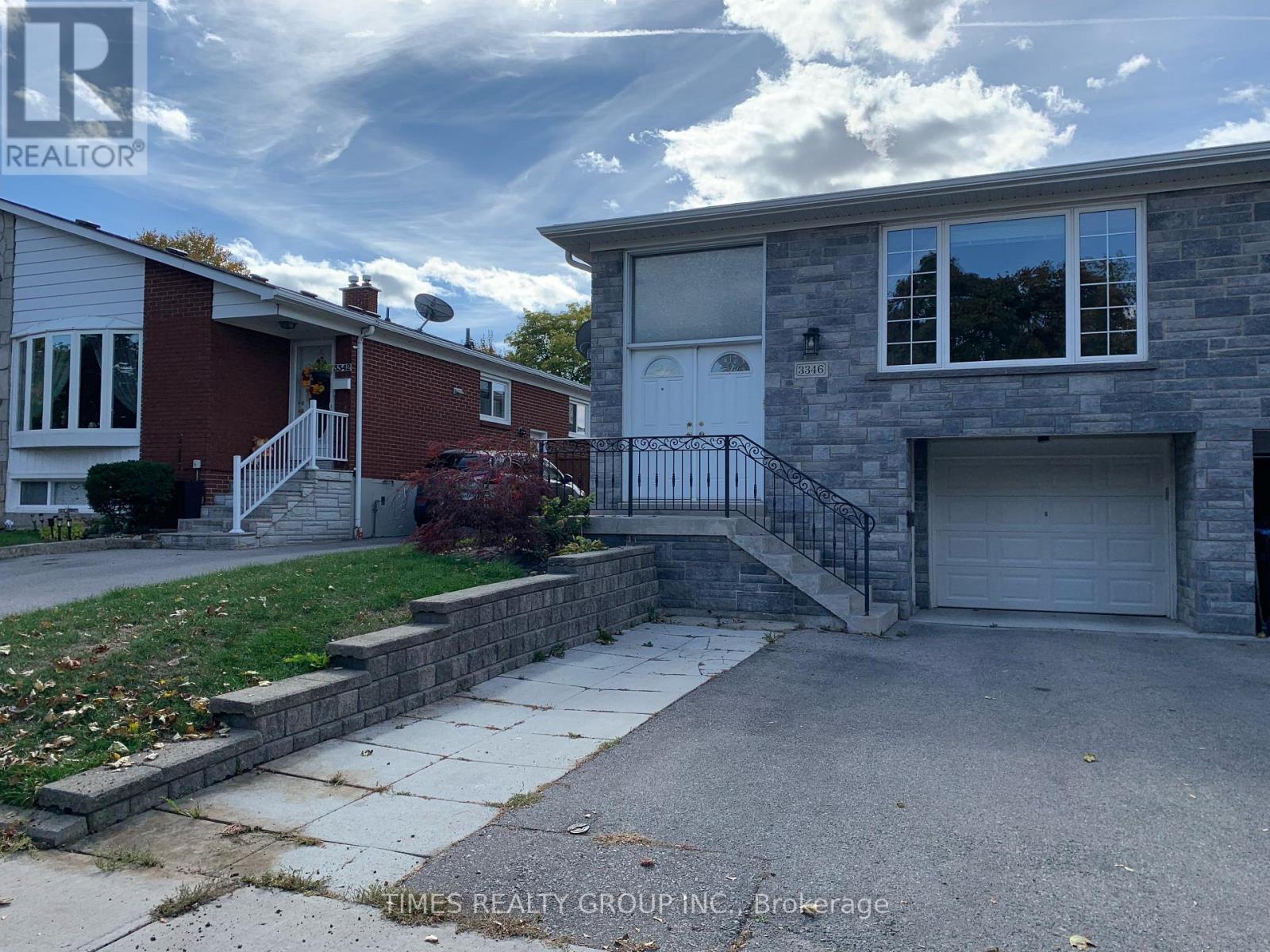 Main - 3346 Ivernia Road, Mississauga, Ontario  L4Y 3E8 - Photo 1 - W13235082