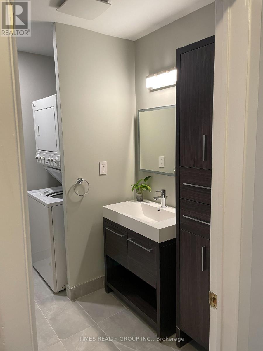 Main - 3346 Ivernia Road, Mississauga, Ontario  L4Y 3E8 - Photo 9 - W13235082