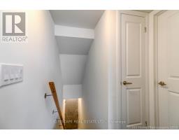 4 - 142 WILLIAM DUNCAN ROAD, Toronto, Ontario
