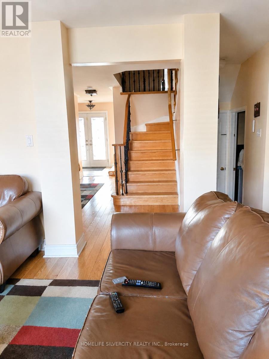 6 Silverbell Court, Brampton, Ontario  L7A 3V3 - Photo 20 - W13235120
