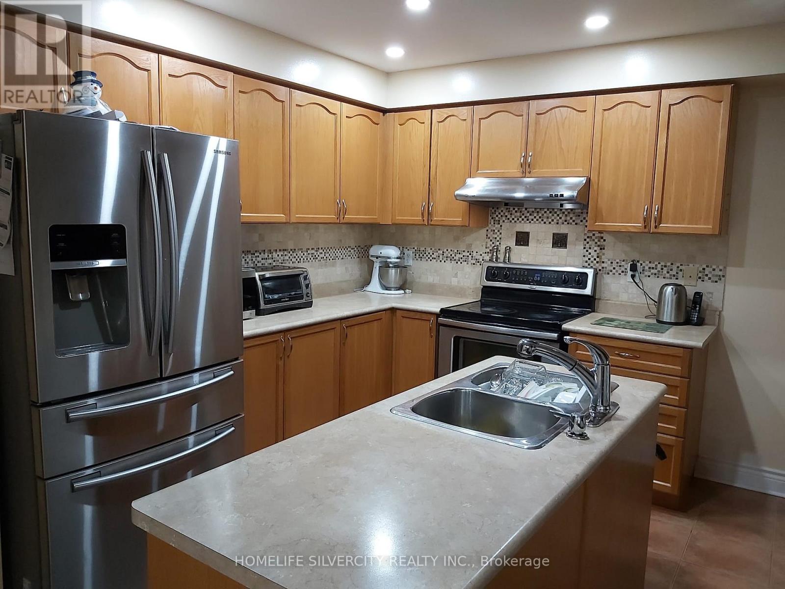 6 Silverbell Court, Brampton, Ontario  L7A 3V3 - Photo 21 - W13235120