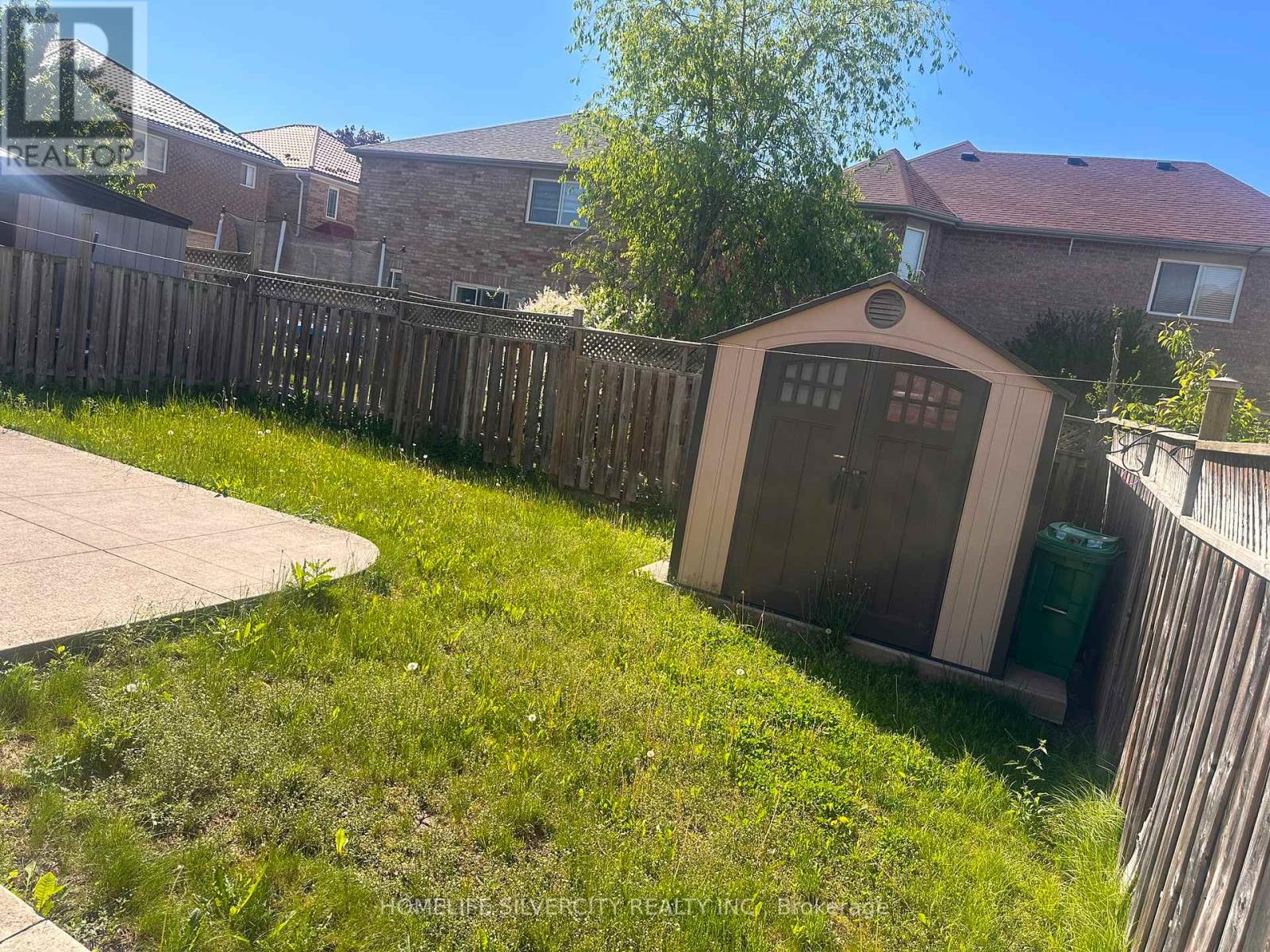 6 Silverbell Court, Brampton, Ontario  L7A 3V3 - Photo 4 - W13235120
